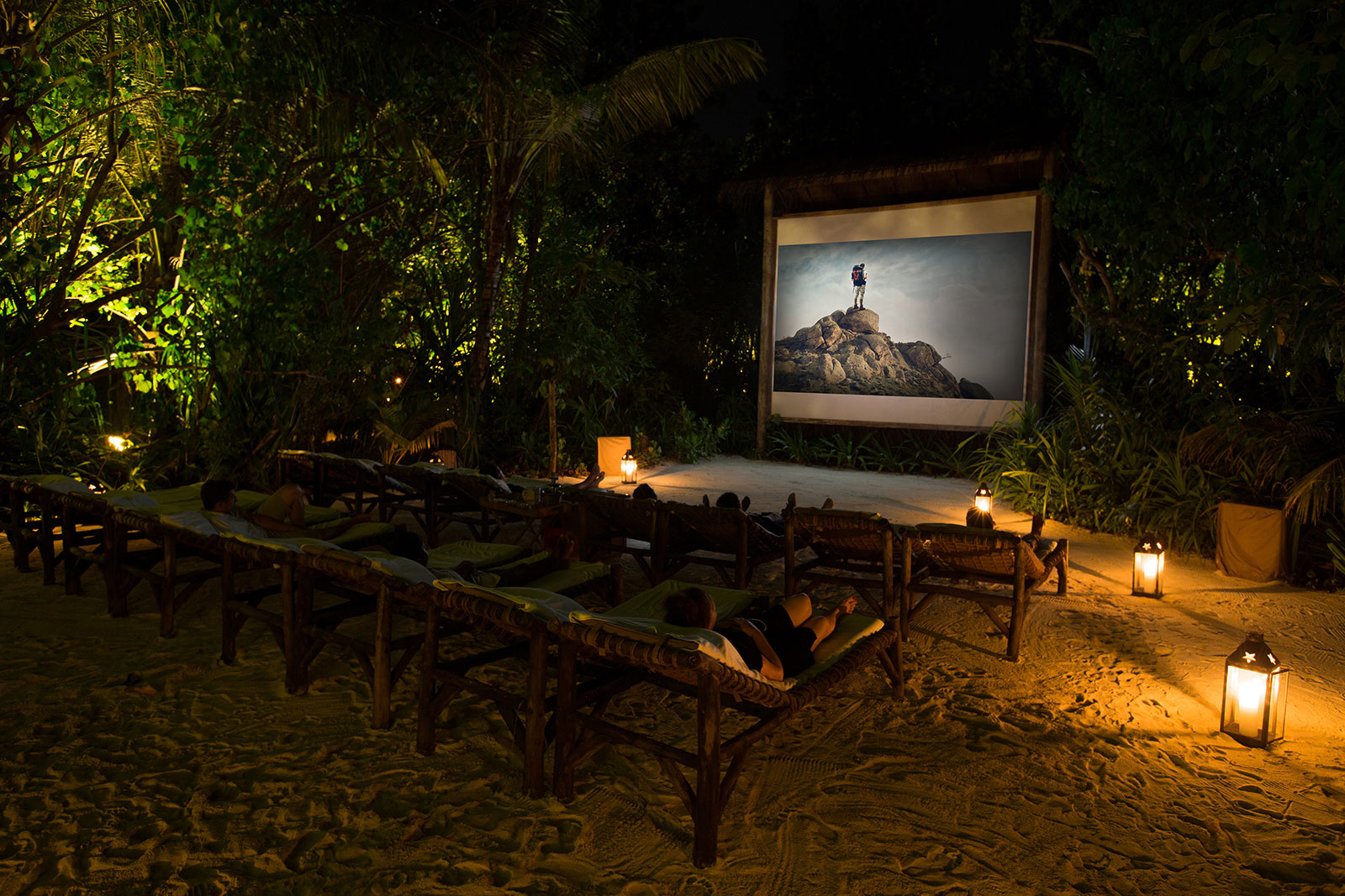 Jungle-Cinema–Gili-Lankanfushi.jpg