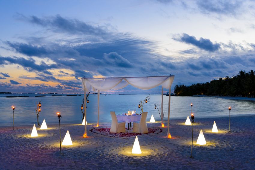 regular-large-uej-1194_sheraton_maldives_-_destination_dinning.jpg