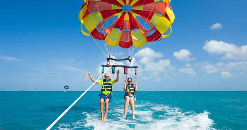 Parasailing in Maldives