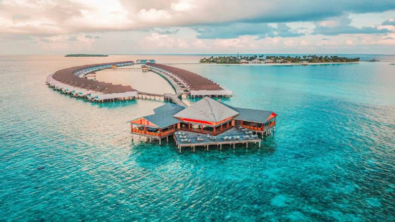 Top_10_Five-Star_Hotels_in_Maldives.jpg