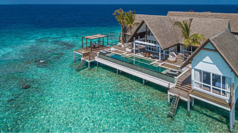 Top_10_Five-Star_Hotels_in_Maldives_(4).jpg