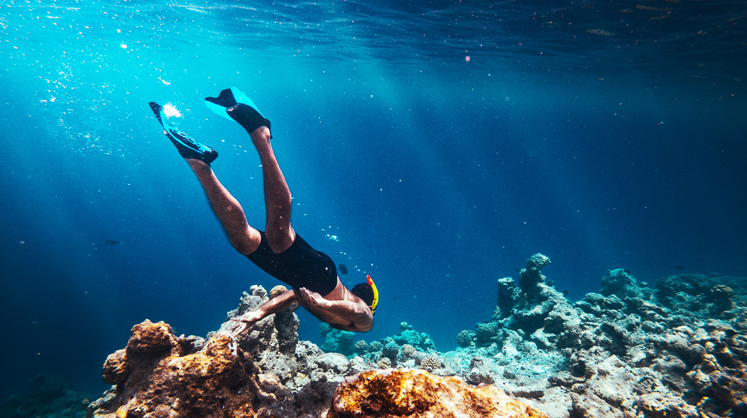 Velifushi_Snorkelling_1090x610.jpg